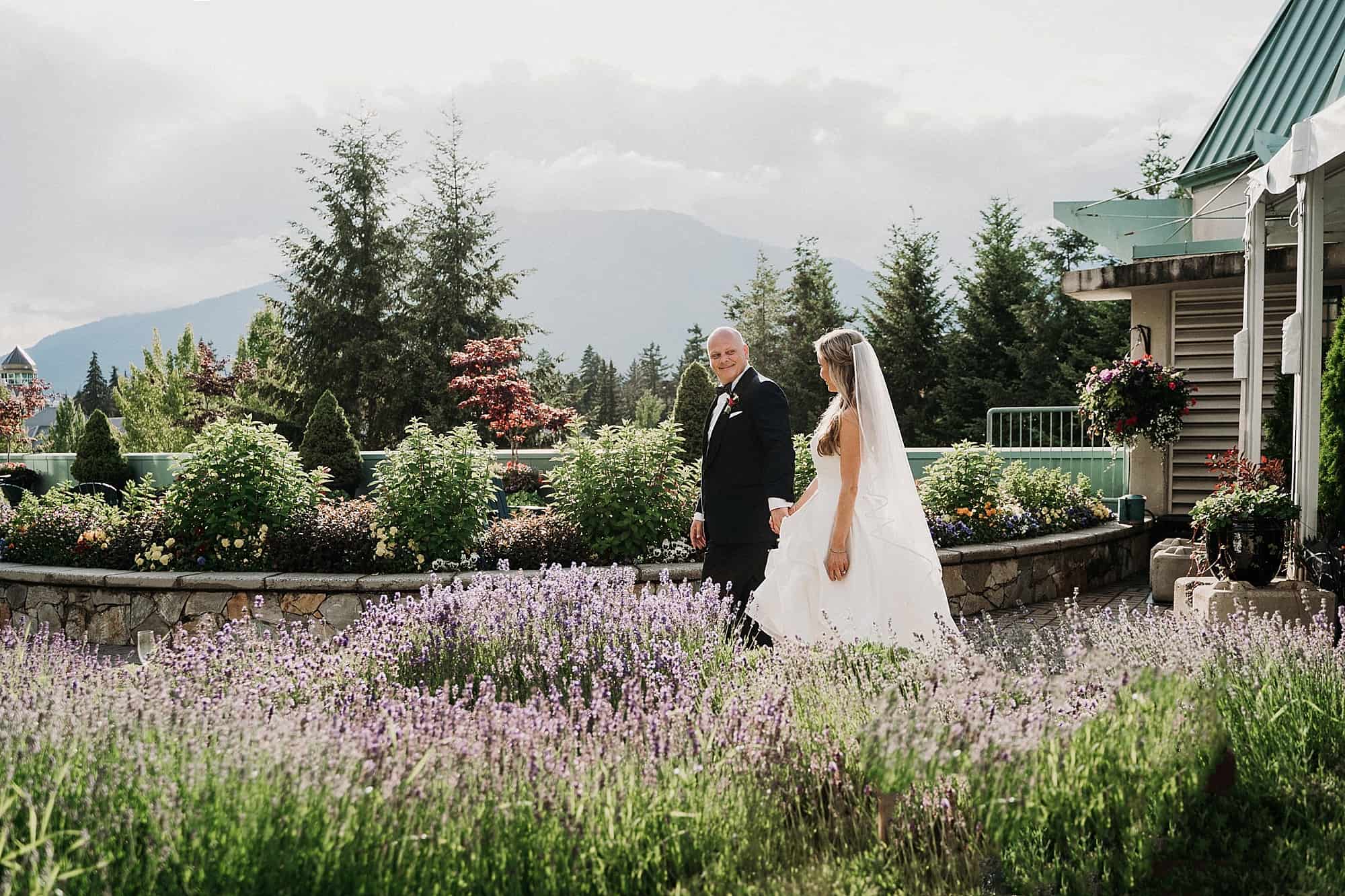 woodlands terrace flowers bridal portraits